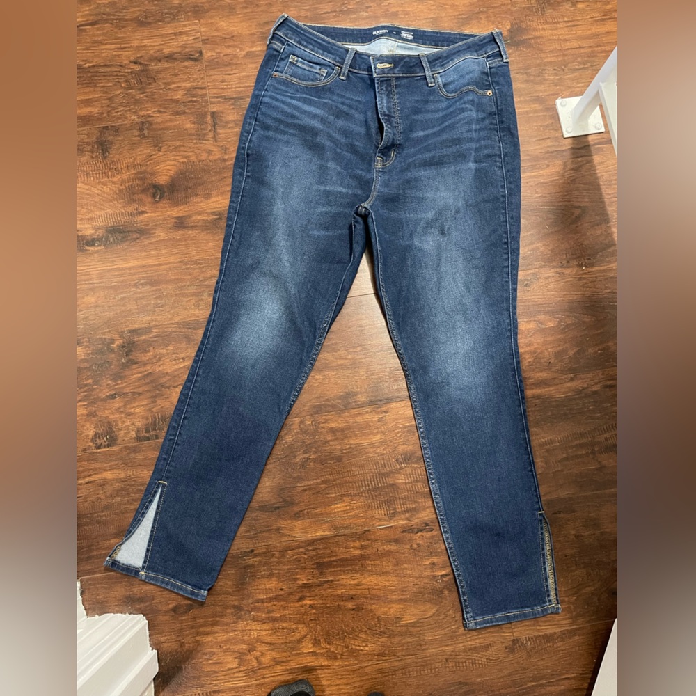 Old Navy Skinny Jeans - size 16